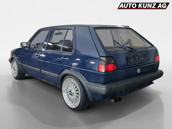 Car gallery image
