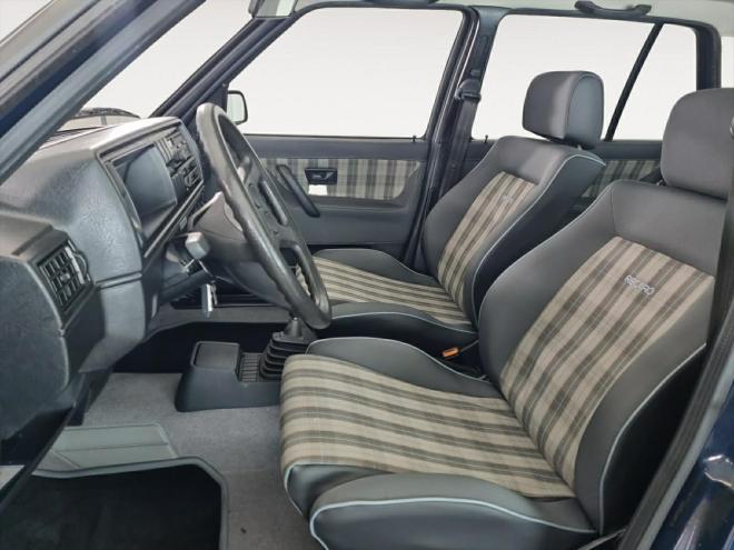 Car gallery image