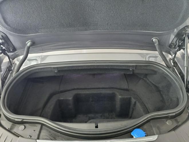 Car gallery image