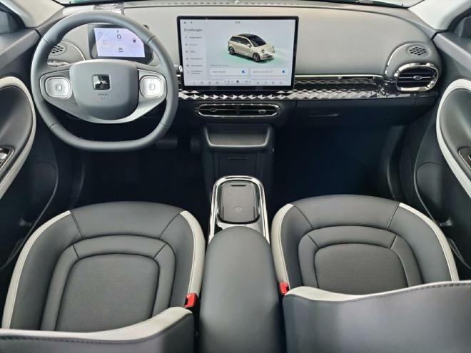 Car gallery image