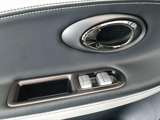 Car gallery image