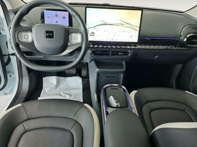 Car gallery image