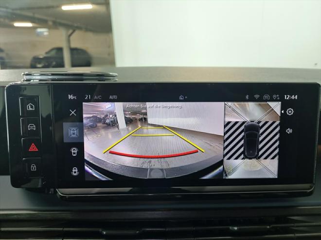 Car gallery image