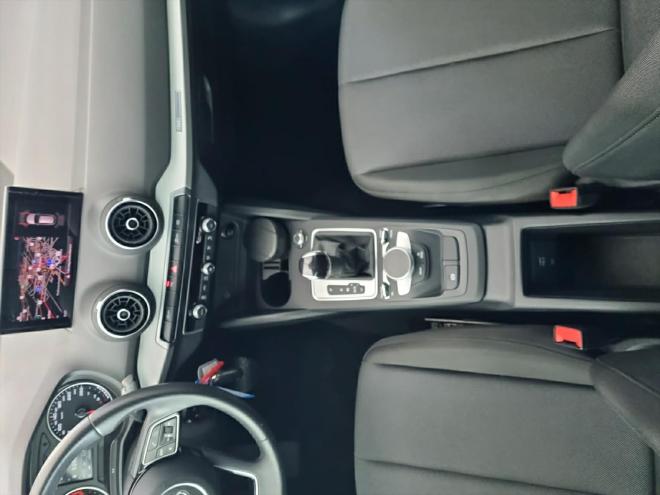 Car gallery image