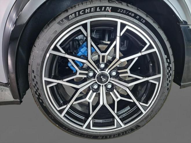 Car gallery image