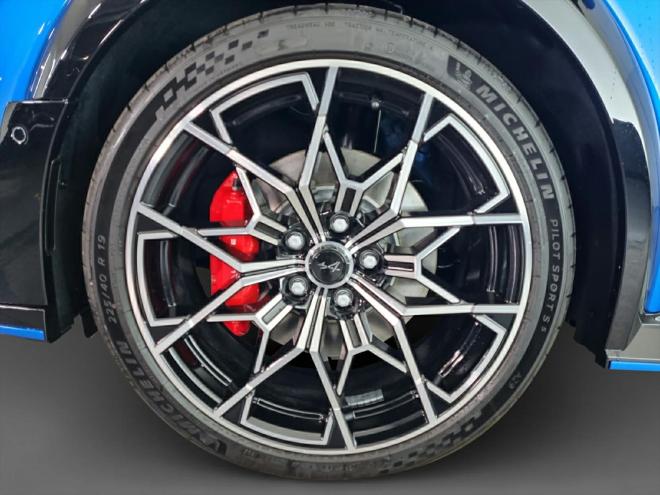 Car gallery image
