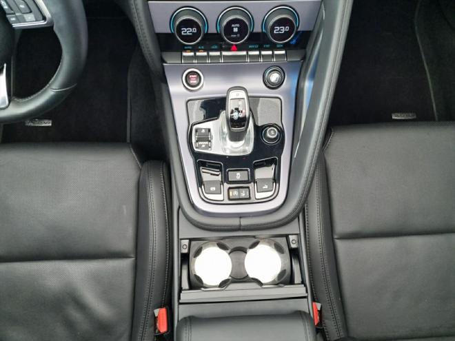 Car gallery image