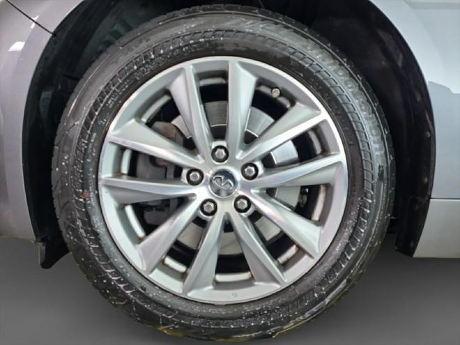 Car gallery image