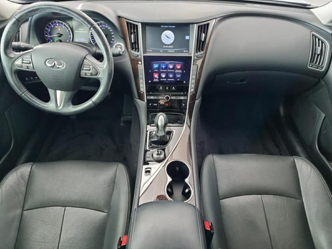 Car gallery image
