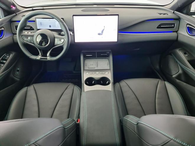 Car gallery image