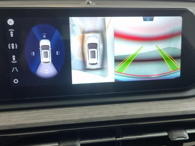 Car gallery image