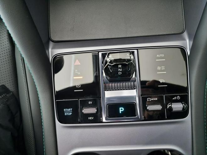 Car gallery image
