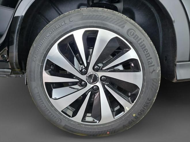 Car gallery image