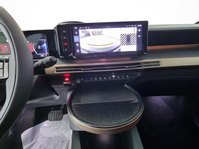 Car gallery image