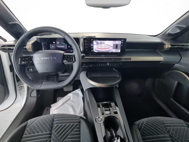 Car gallery image