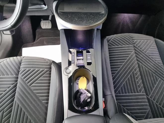 Car gallery image