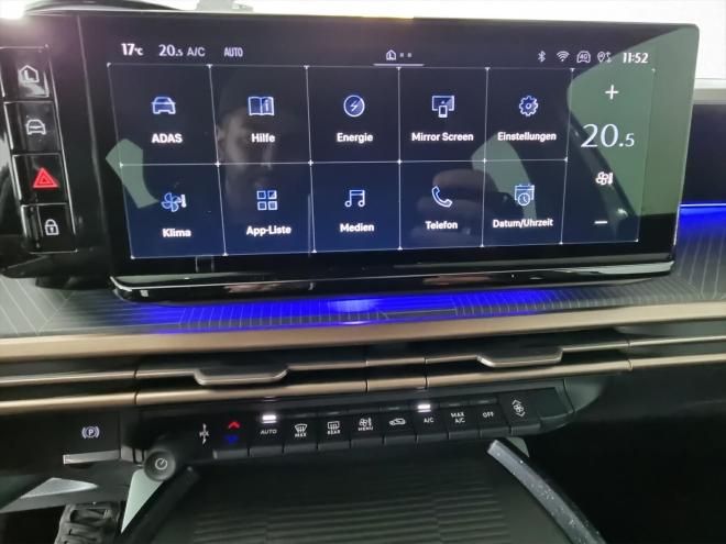 Car gallery image