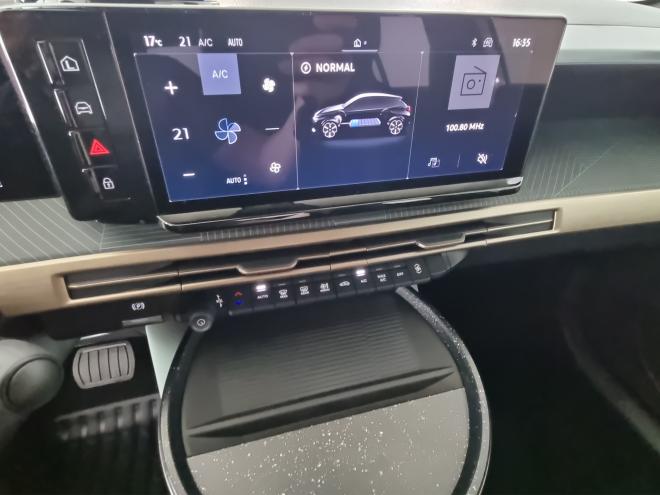 Car gallery image
