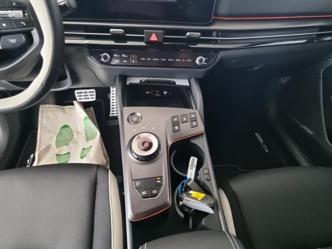 Car gallery image