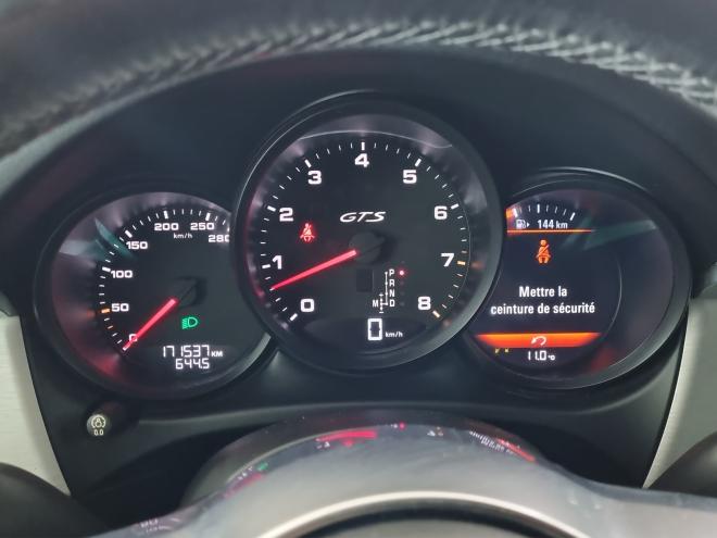 Car gallery image