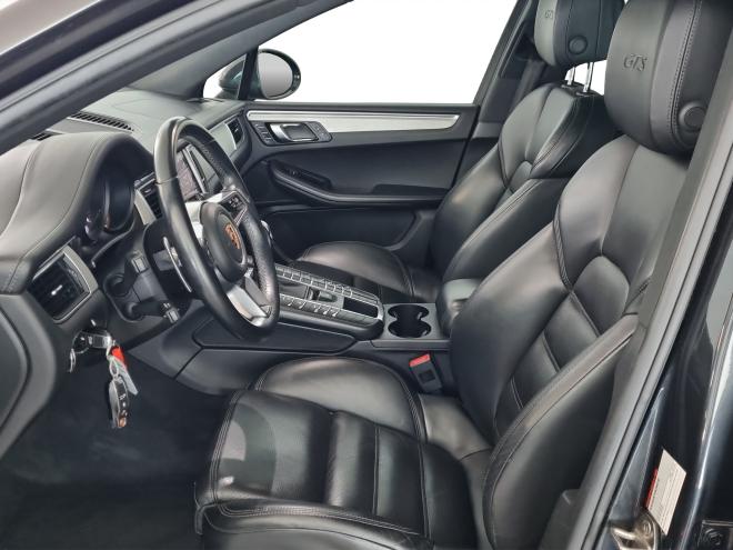 Car gallery image