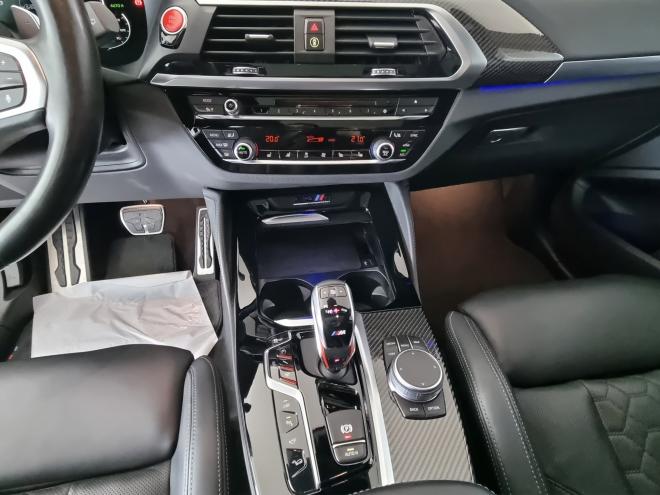 Car gallery image
