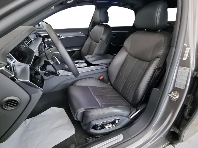 Car gallery image
