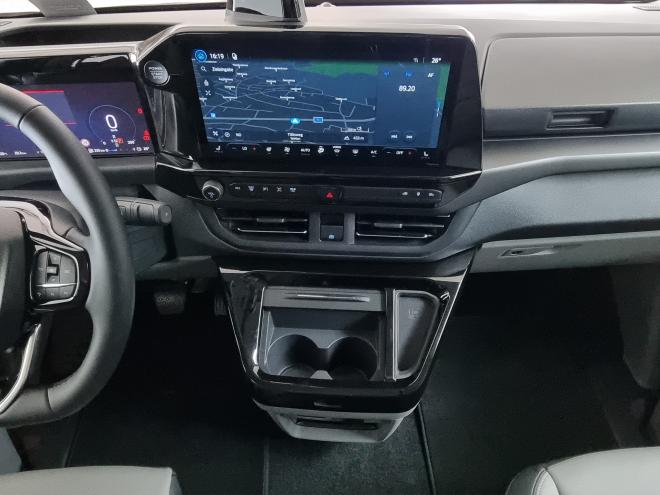 Car gallery image