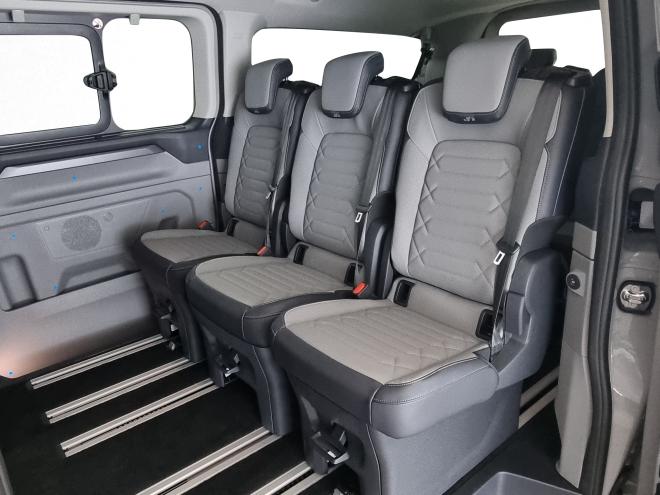 Car gallery image