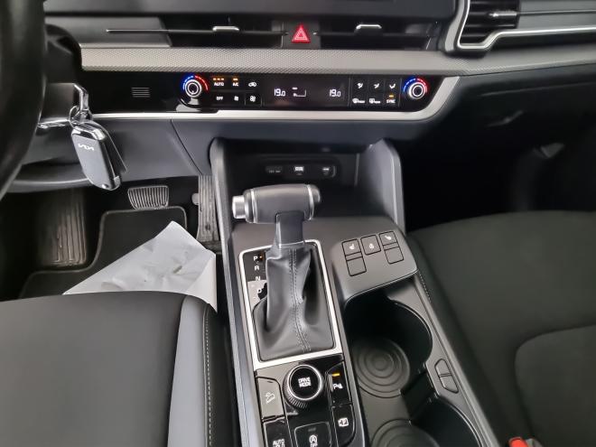 Car gallery image