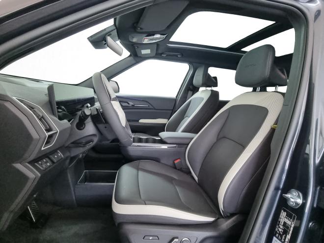 Car gallery image