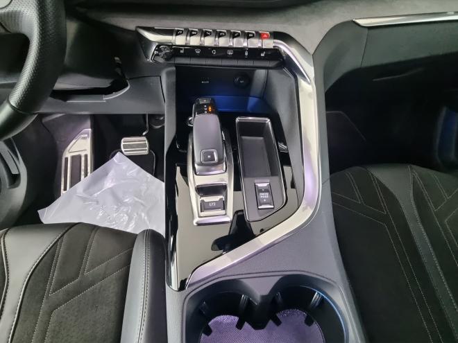 Car gallery image