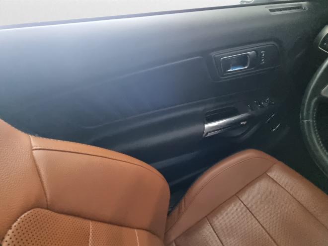 Car gallery image