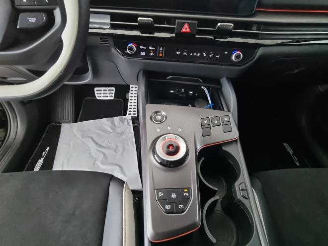 Car gallery image