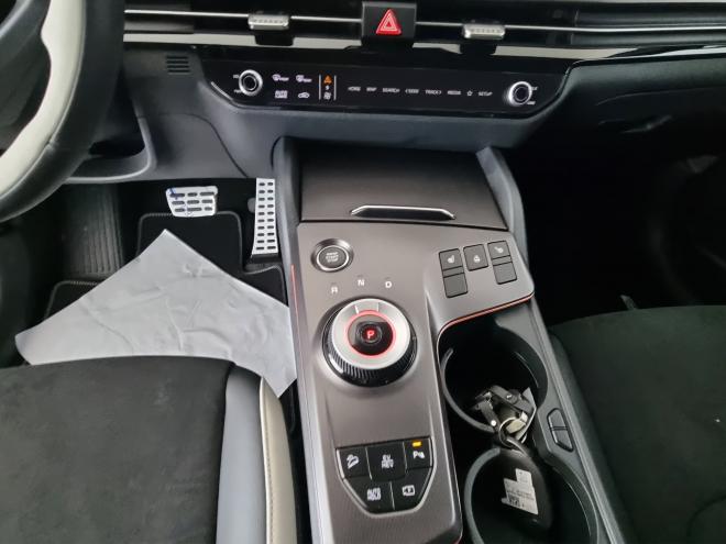 Car gallery image