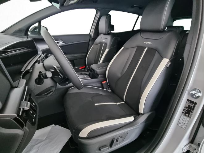 Car gallery image