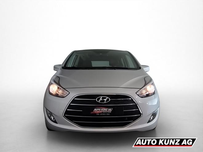 Car gallery image