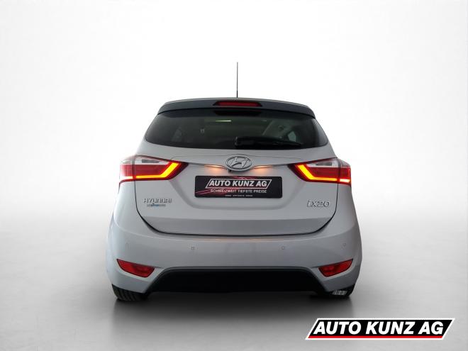 Car gallery image