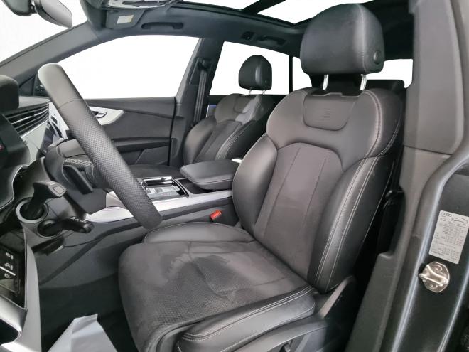 Car gallery image