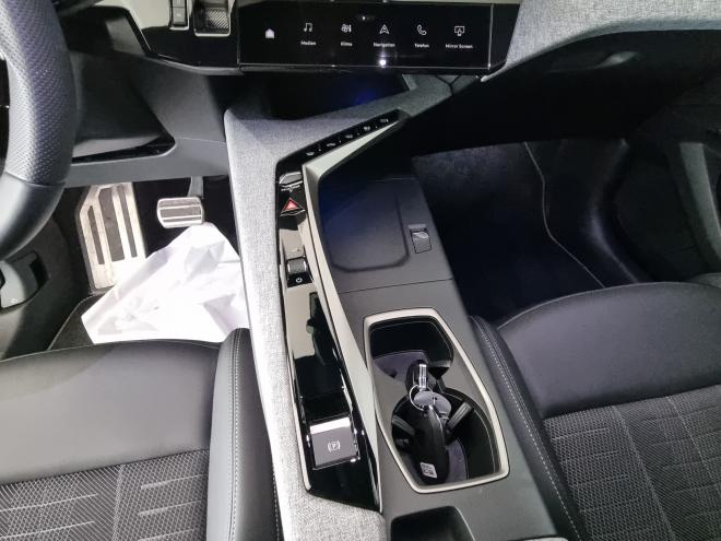 Car gallery image