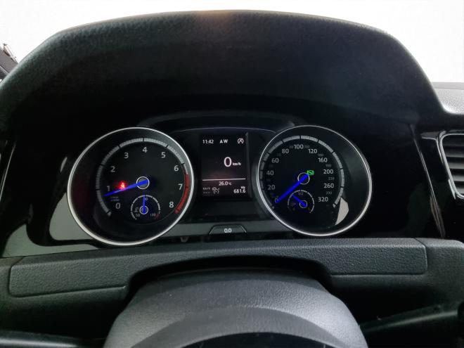 Car gallery image