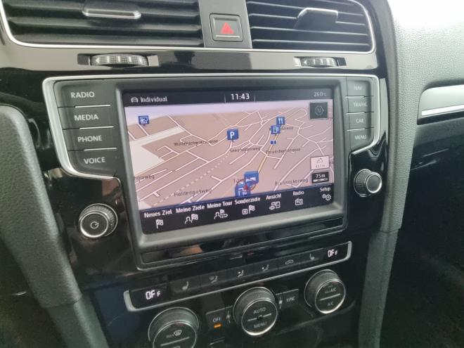 Car gallery image