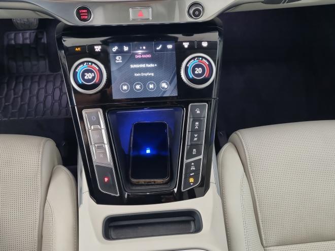 Car gallery image