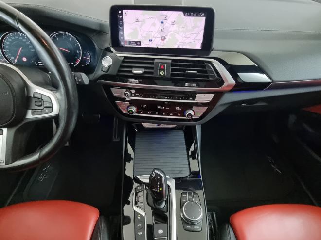 Car gallery image