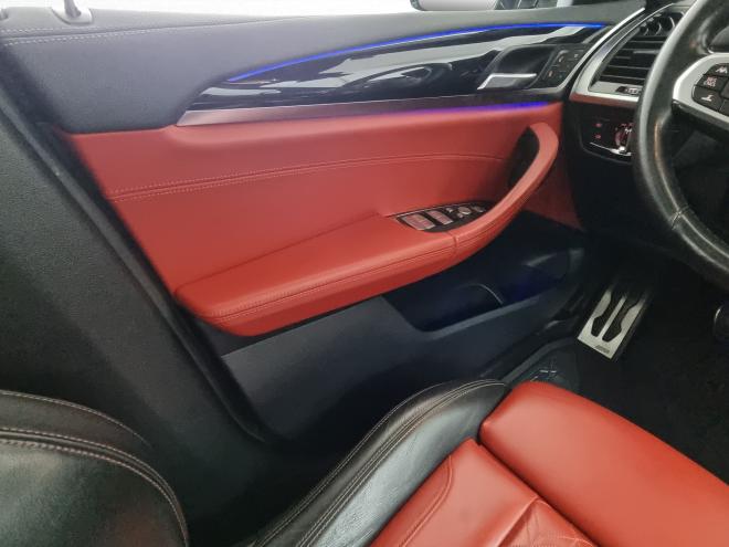 Car gallery image