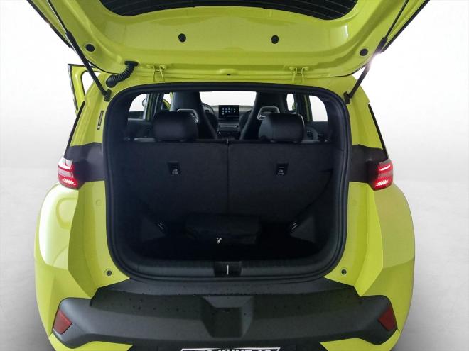 Car gallery image
