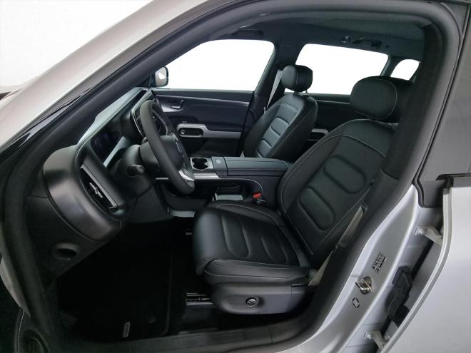 Car gallery image