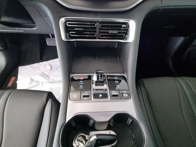 Car gallery image