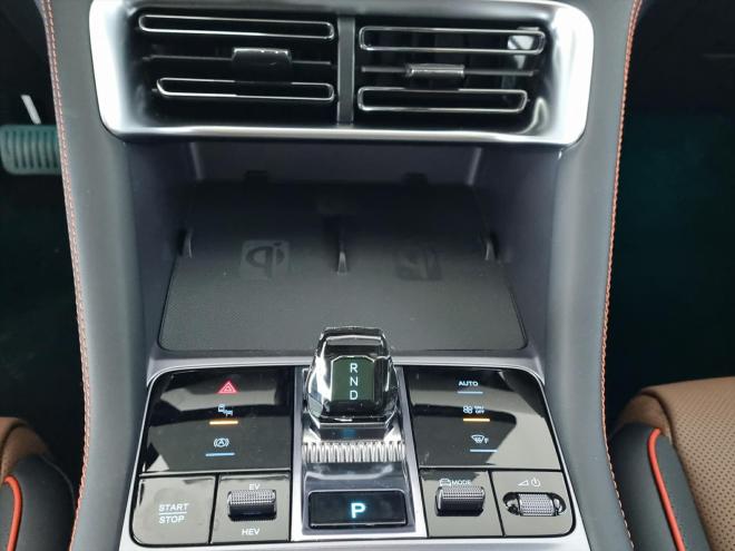 Car gallery image