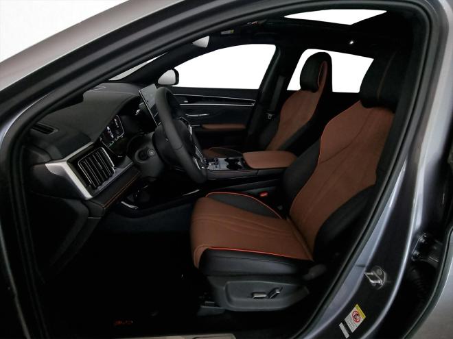 Car gallery image